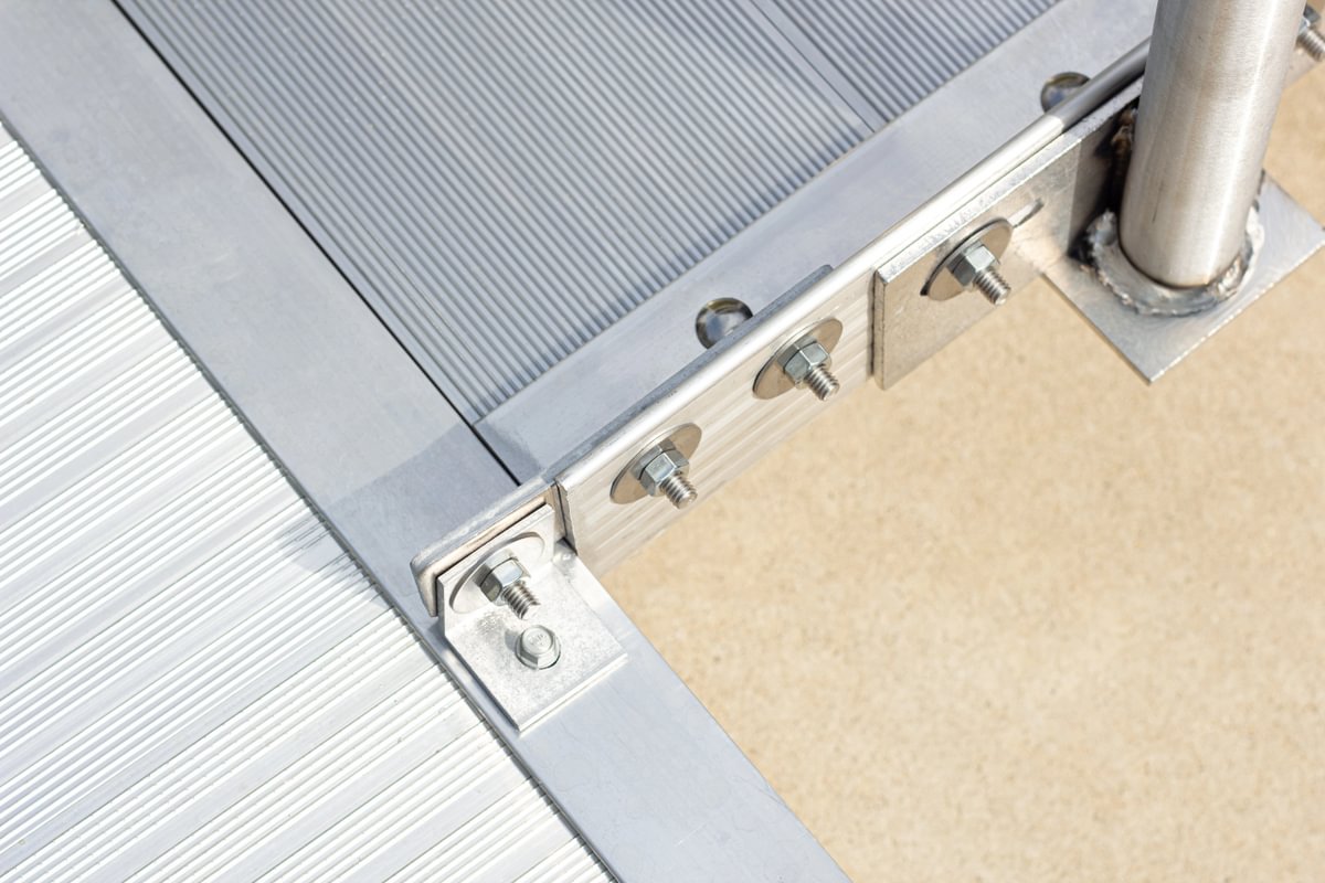 250730_B5111 – Medium